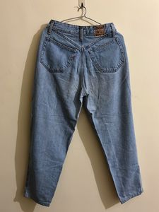 Light Wash Relaxed Fit Jeans