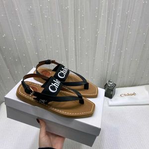 Chloe Flat
