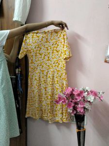 SALE TILL 5SEP 🍭YELLOW PRINT MIDI DRESS🍭