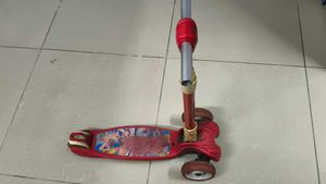 Kids Scooter - Foldable &amp; Stylish
