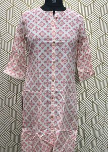 Avaasa Elegant Pink Geometric Print Kurta