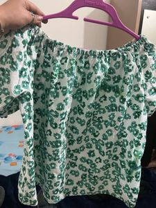 Chic Off-Shoulder Floral Print Top