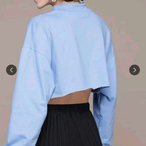 crop sweatshirt