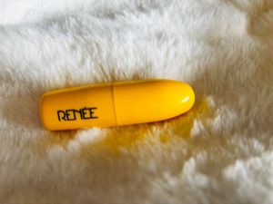 Price drop ✨Renee Lipstick - Vibrant Yellow