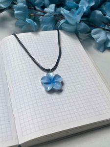 Cute Flower Pendant Necklace