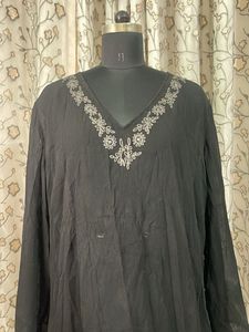Black Embroidered V-Neck Kurta
