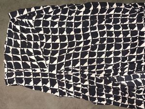 Stylish Black &amp; White Geometric Skirt