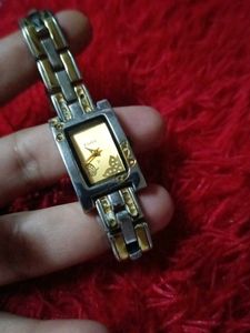 Elegant Women's Times Watch