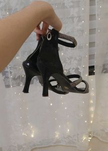 black pencil heels