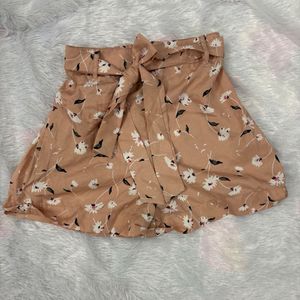 Floral Print Tie Waist Shorts