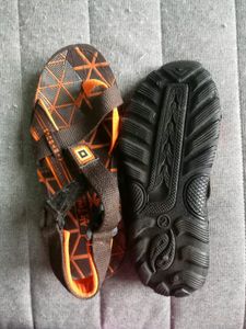 Item-KBG53/PRELOVED/HARDLY WORN ONCE/ Beautiful Strapped Sandal of SIZE:UK5/38