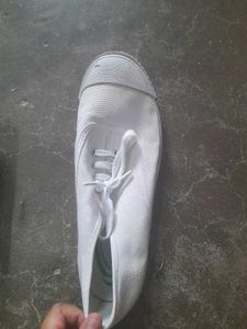 WHITE LACE SHOES 👟