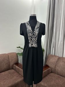 Chic Black &amp; White Print Dress