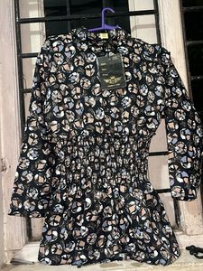 Selling A Top Which Is New N Good