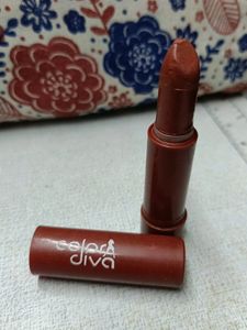 Orange Lipsticks ...💄(ONLY  1 - Peace)