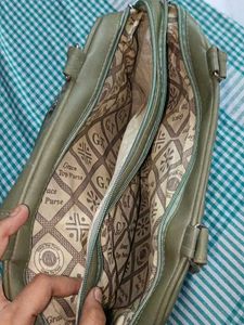 New Hand bag at very low price