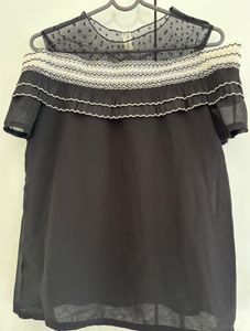 Elegant Black Cold Shoulder Top