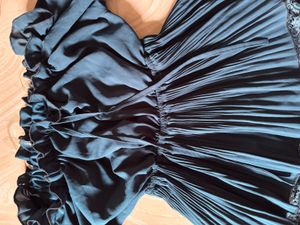 Elegant Off-Shoulder Pleated Tunic Top,size M