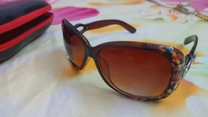 Stylish Brown Floral Sunglasses