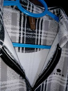 brand new 👌 🆕 offer Stylish Plaid Zip Polo Shirt