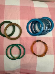 Vintage Resin & Acrylic Bangles Set