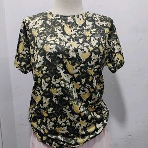 Abstract Print Short Sleeve Top