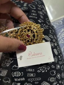 Elegant Kundan Jewellery Set