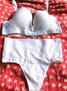 Comfortable Ribbed Bra and Panty Set