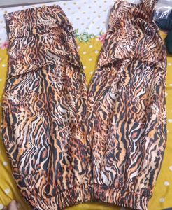 34 size Boho Wide Leg Animal Print Pants