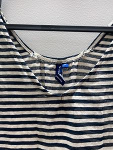 Fame forever - Classic Striped V-Neck Top -