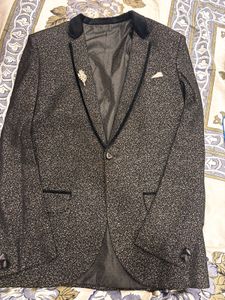 Men's Black Patterned Blazer with zipper bag