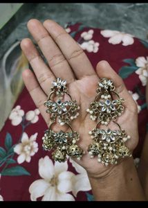 Elegant Kundan &amp; Pearl Jhumka Earrings