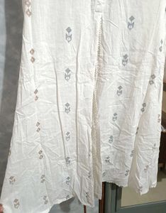 White Sleeveless Printed Kurta🤍🤍🤍