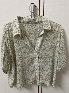 Pretty Floral Crop Shirt