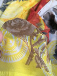 Beautiful Floral Print Saree