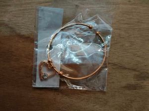 Rose Gold Heart Charm Bangle