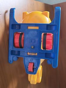 Premium toy with moving gears