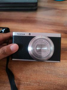 FUJIFILM XF1 Rare Manual Point and Sho