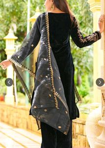 Elegant Black Velvet Kurta Set with Dupatta
