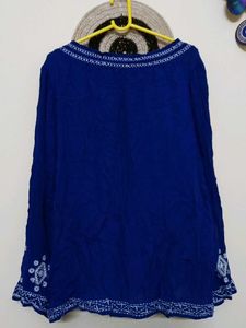 WOMEN'S TOP