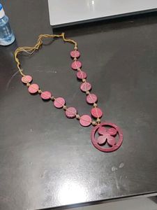 Neck Piece