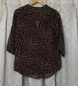 Chic Leopard Print Blouse Top