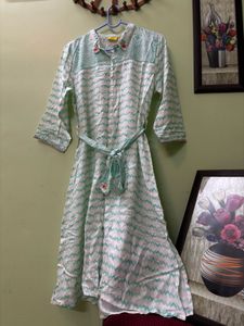 Flower Child Kurta with adjustable belt