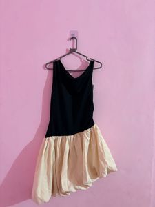Chic Black &amp; Beige Bubble Hem Dress