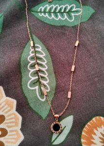 Elegant Roman Numeral Pendant Necklace
