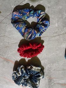 Set of 6 Stylish Scrunchies