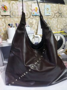 Studded chocolate brown bag 👜