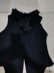 wool shrug ...size free can wear 34 ..36..38