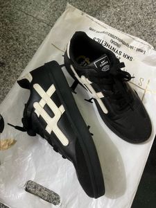Stylish Black &amp; Cream Sneakers