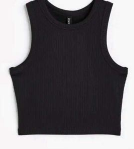 Black Sleeveless Crop Top